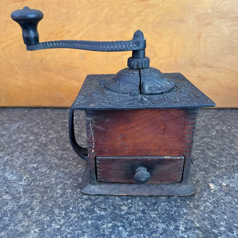 Antique Landers, Frary & Clark Dovetailed Coffee Grinder